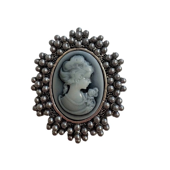 Jewelry - Vintage-Inspired Victorian Grey Faux Pearl Cameo Brooch